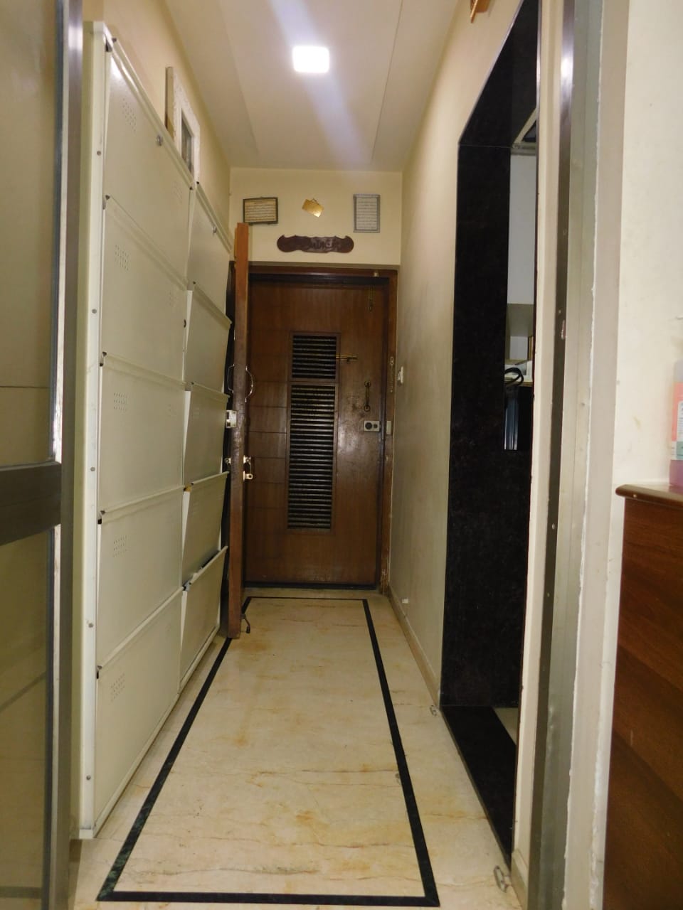 3 BHK Flat for Sale in Santacruz West - RNA Classic